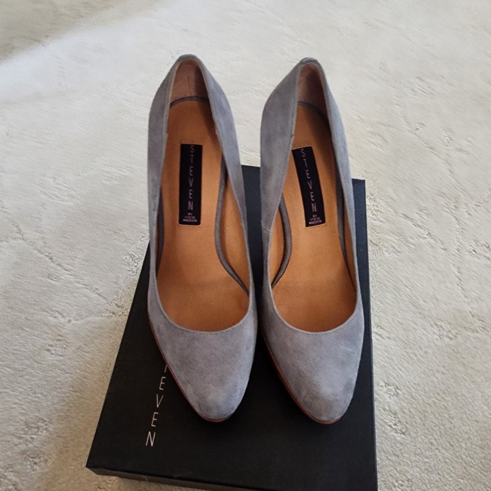 Steve Madden Women's Classic Gray Heels